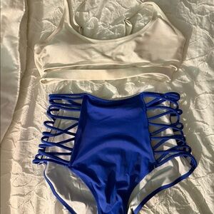 Women’s bathing suit